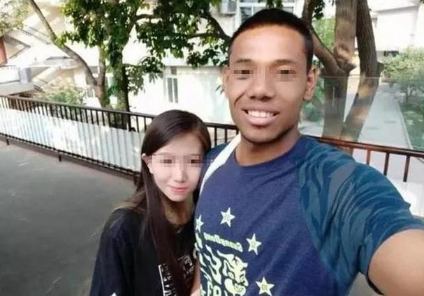 三個黑人互換著躁我一個
