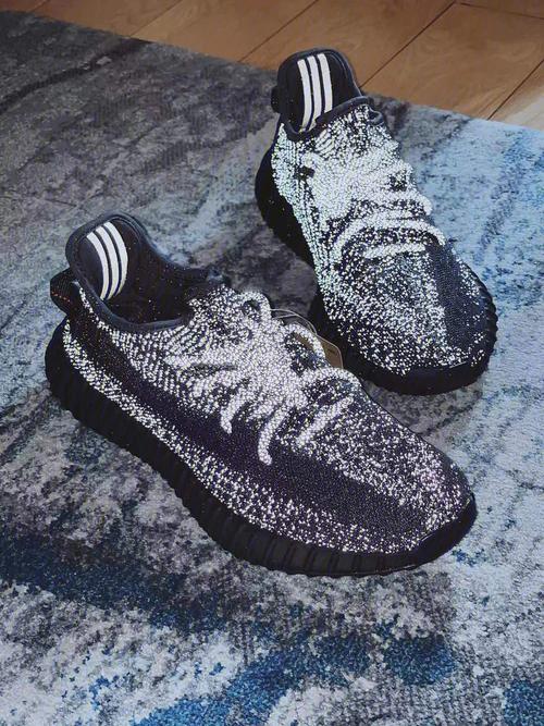 Yeezy滿天星